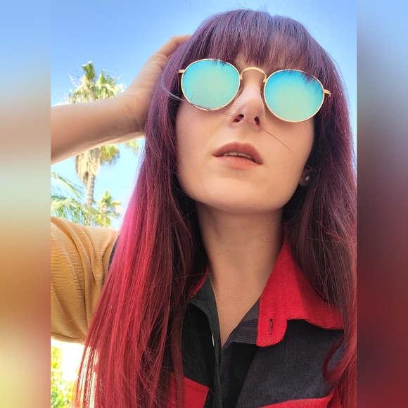 Meet your Posher, Harper - Picture 2 of 2